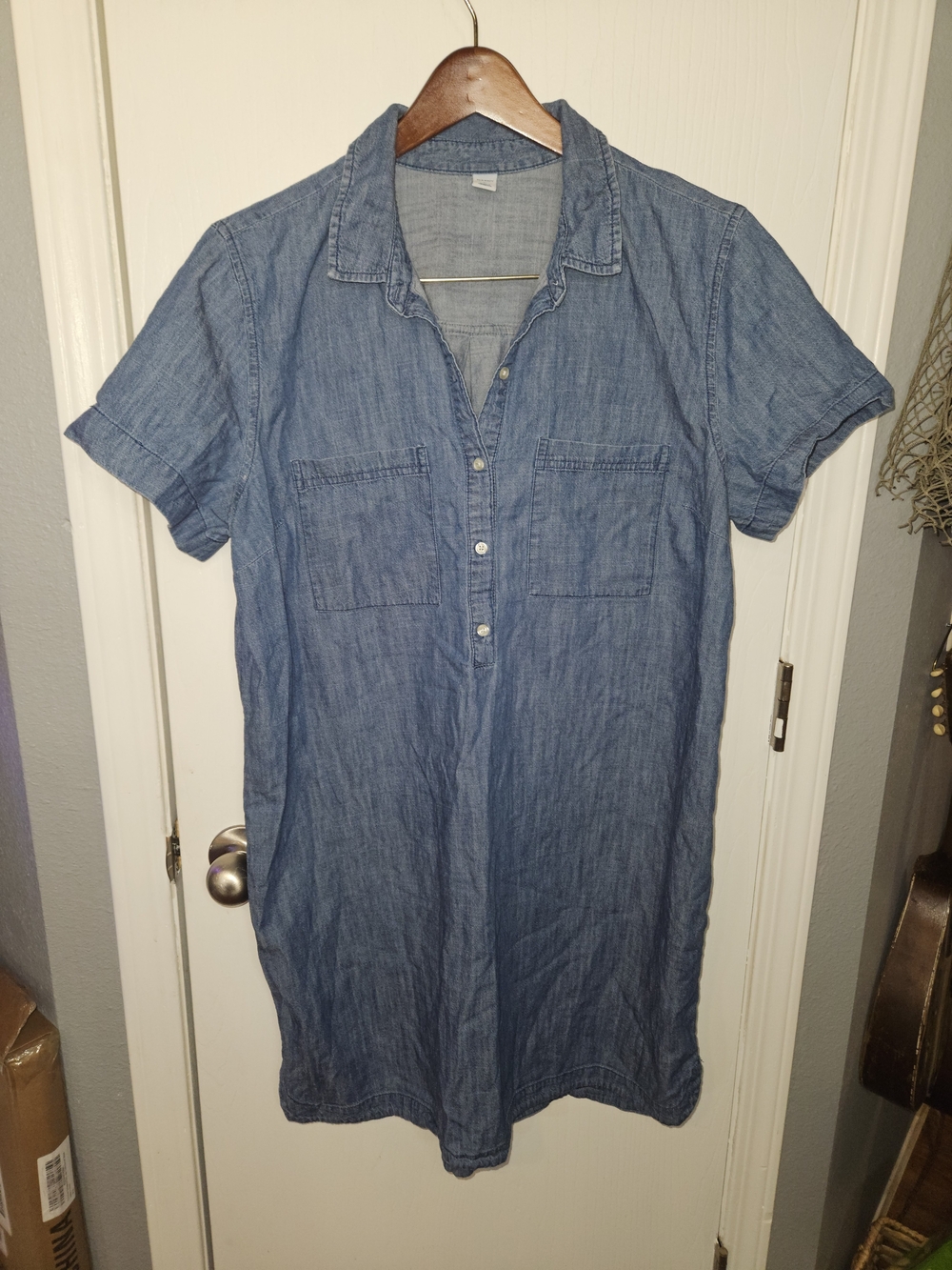 Old Navy Chambray Midi Shirt Dress in Blue